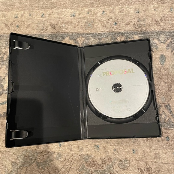 {THE PROPOSAL} DVD, excellent used condition 2009 - Picture 3 of 4